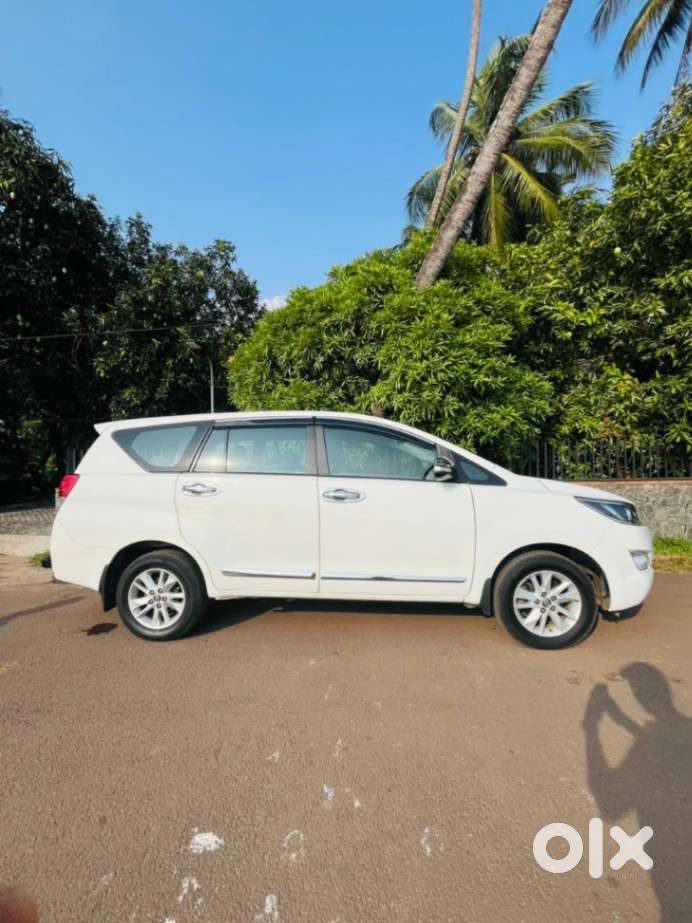 Toyota Innova Crysta 2.8 Gx At, 2016, Diesel