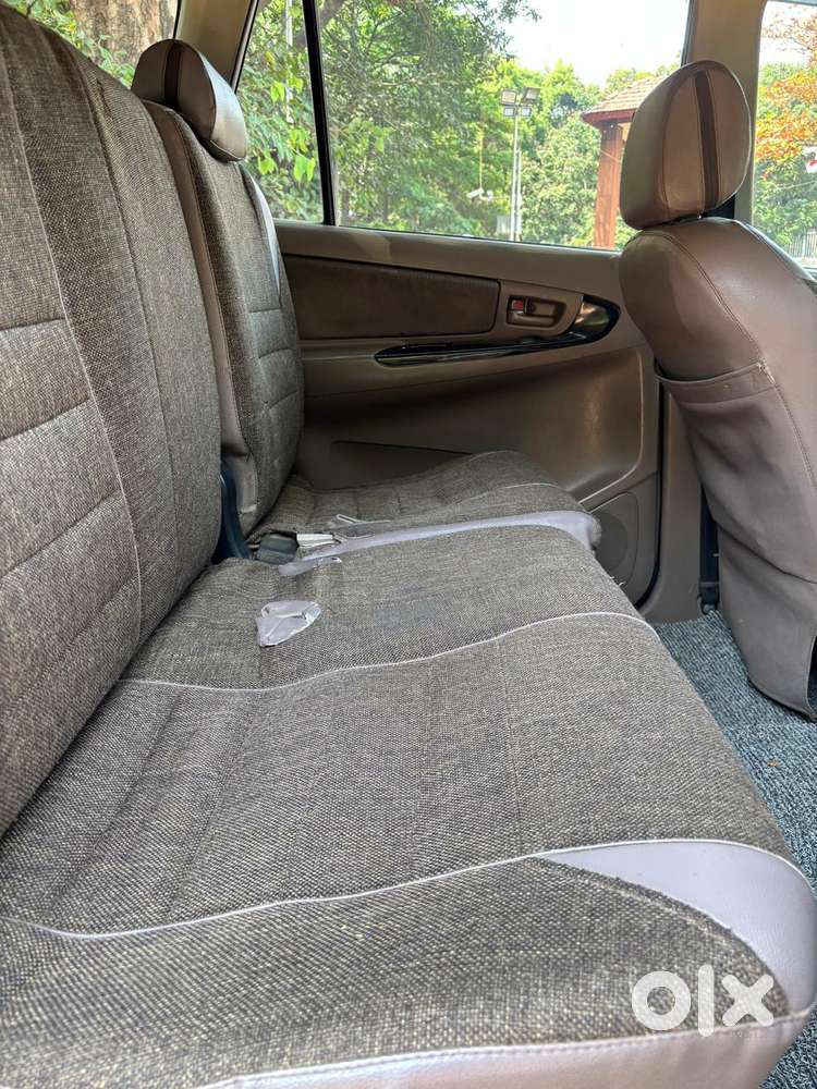 Toyota Innova 2.5 G (diesel) 7 Seater, 2015, Diesel