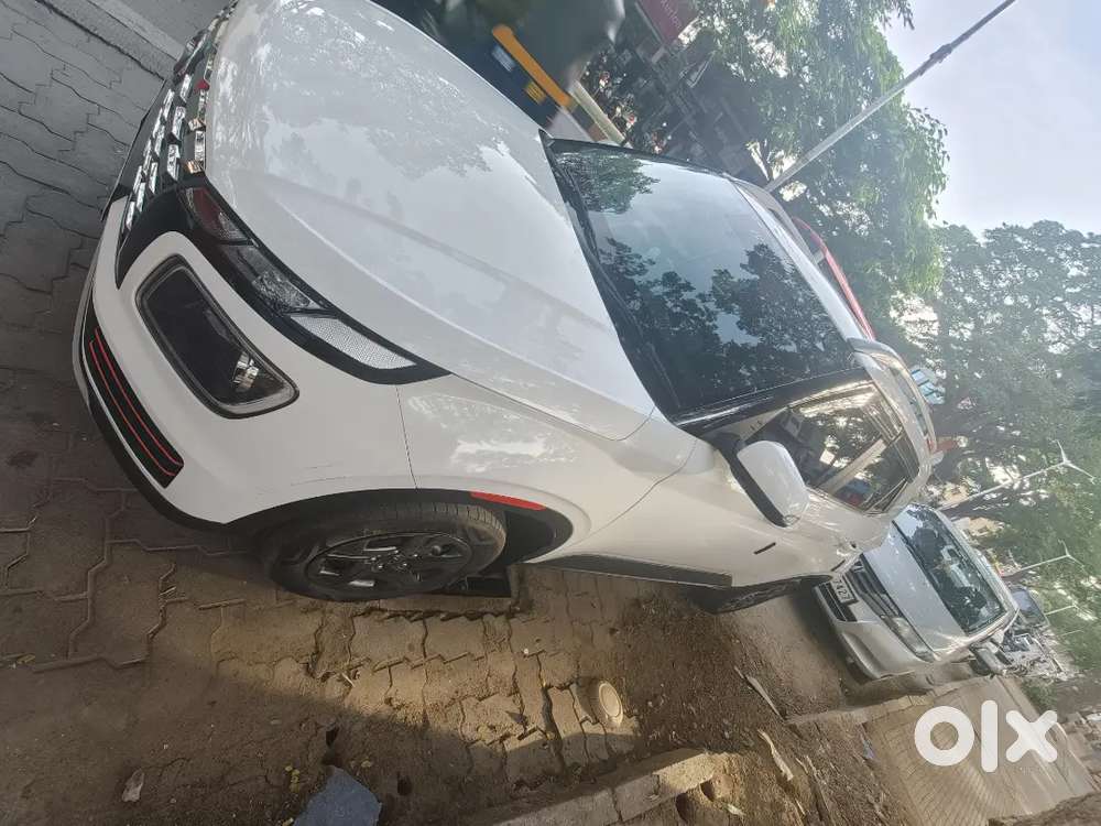 Hyundai Venue Se Petrol Manual 2024