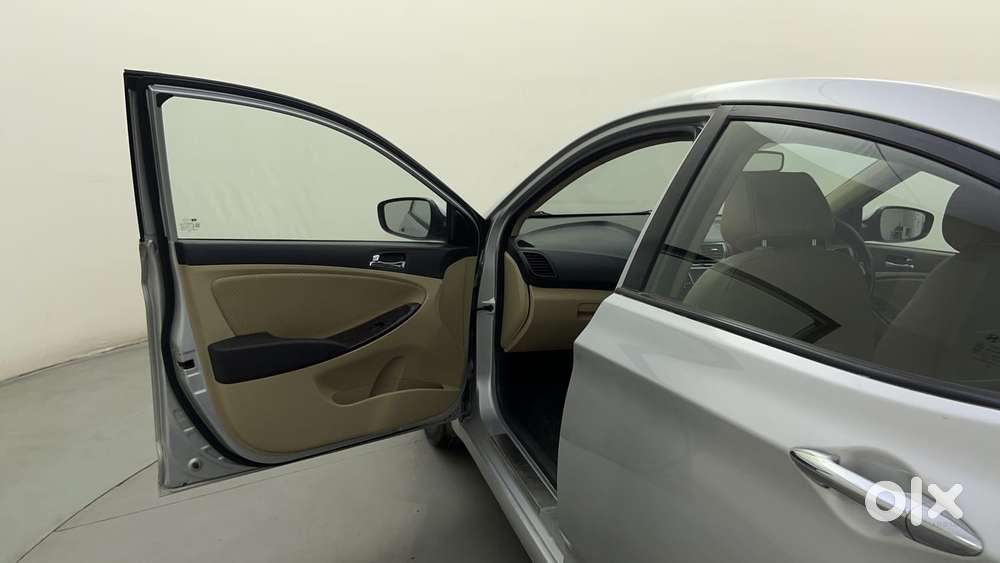 Hyundai Verna 2011-2014 1.6 Sx Vtvt (o) At, 2013, Petrol