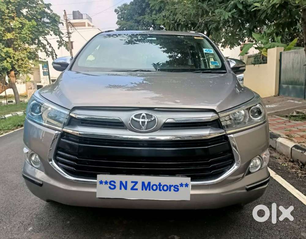 Toyota Innova Crysta 2.8z Automatic, 2016