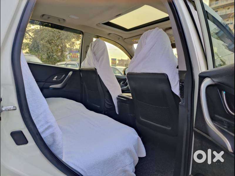 Mahindra Xuv500 W9 1.99, 2021, Petrol
