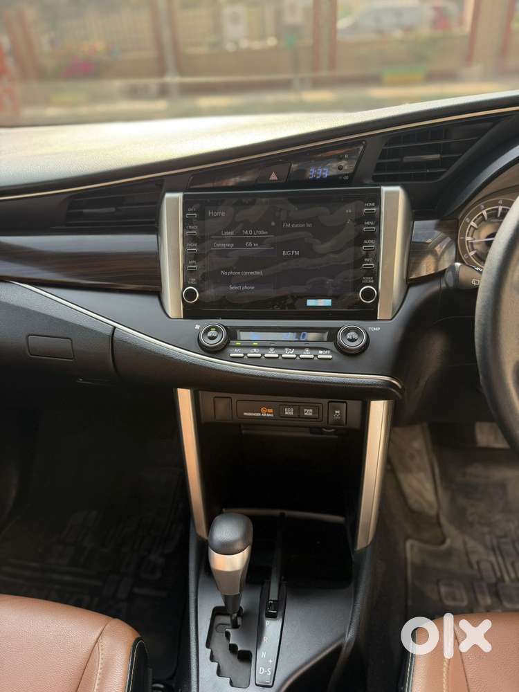 Toyota Innova Crysta