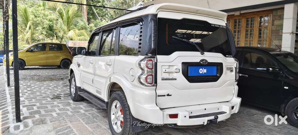 Mahindra Scorpio S10, 2015, Diesel