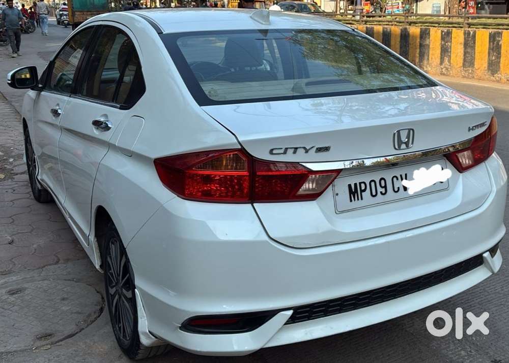 Honda City V Mt Sunroof, 2017, Diesel