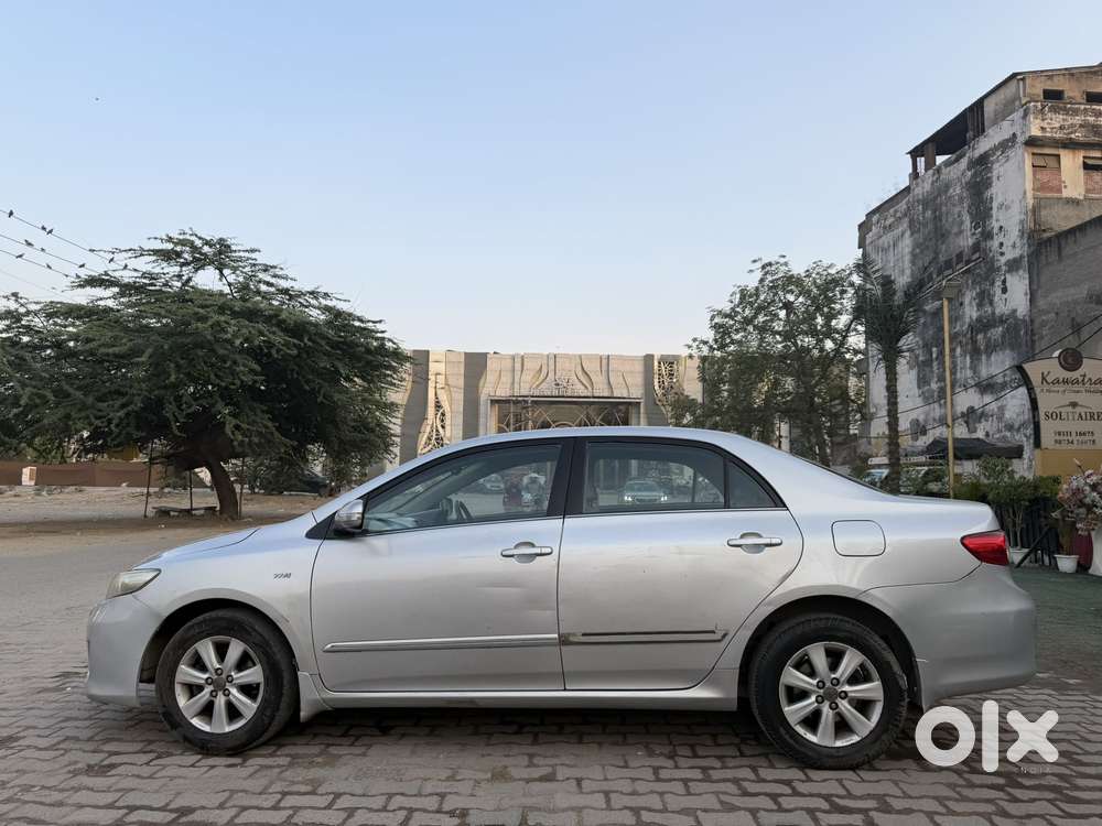 Toyota Corolla Altis 1.8 Sportz, 2011, Petrol