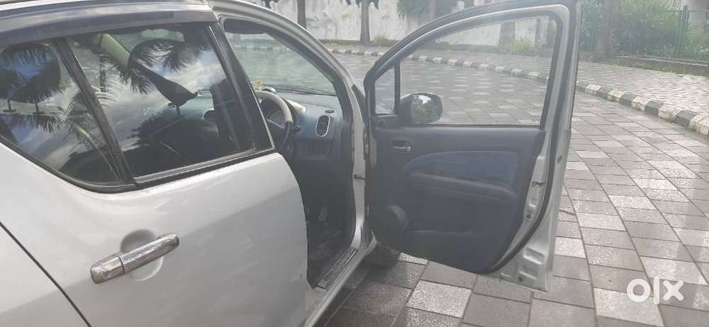 Maruti Suzuki Ritz Zxi Bs-iv, 2010, Petrol