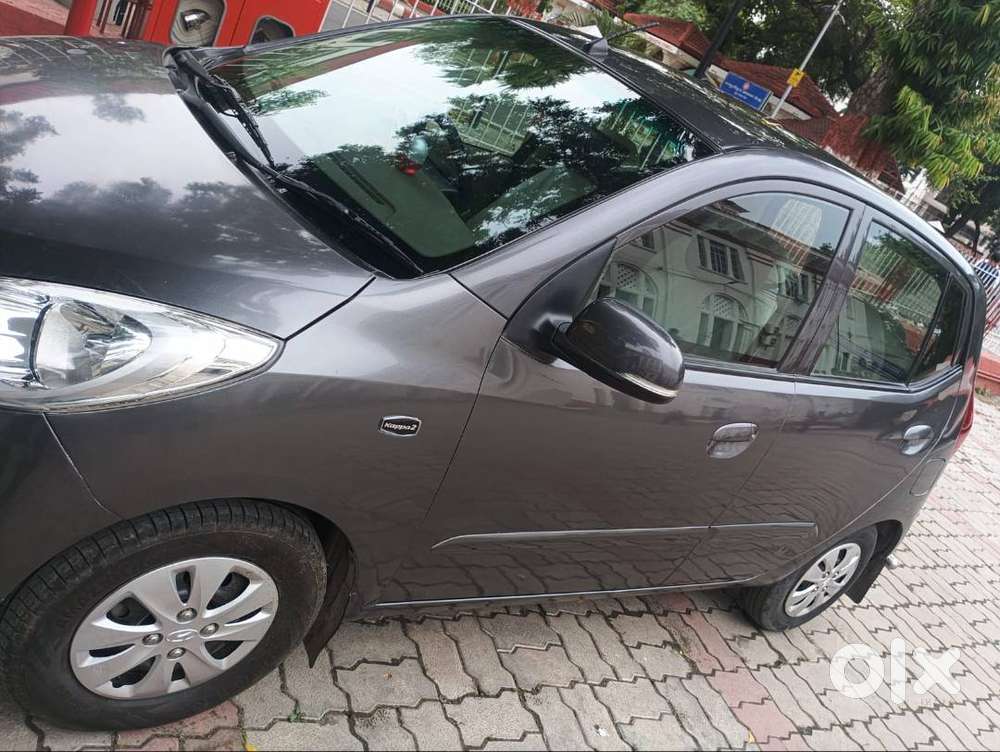 Very Less Driven  Automatic Car ,in Showroom Condition