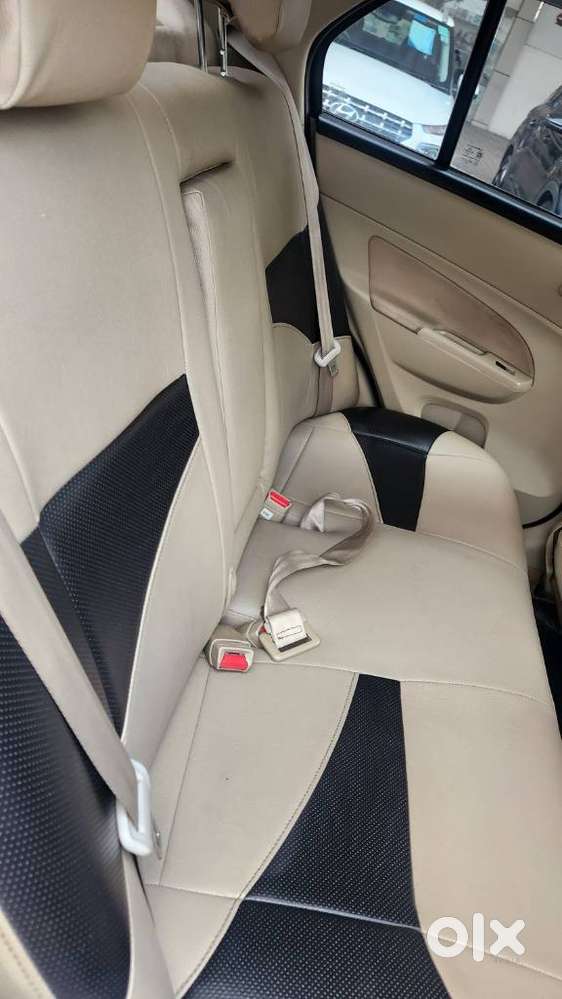 Maruti Suzuki Swift Dzire 1.2 Vxi Bsiv, 2015, Petrol