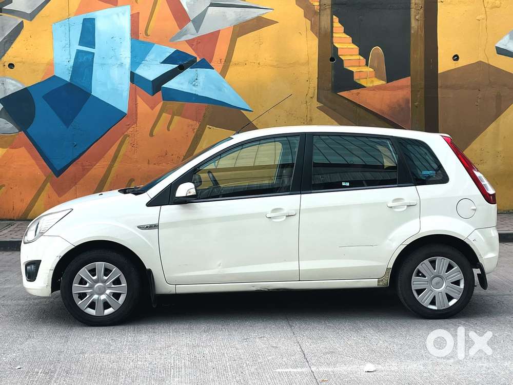 Ford Figo Petrol Zxi, 2015, Petrol