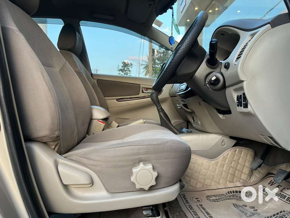 Toyota Innova 2.5 V 8 Str, 2014, Diesel