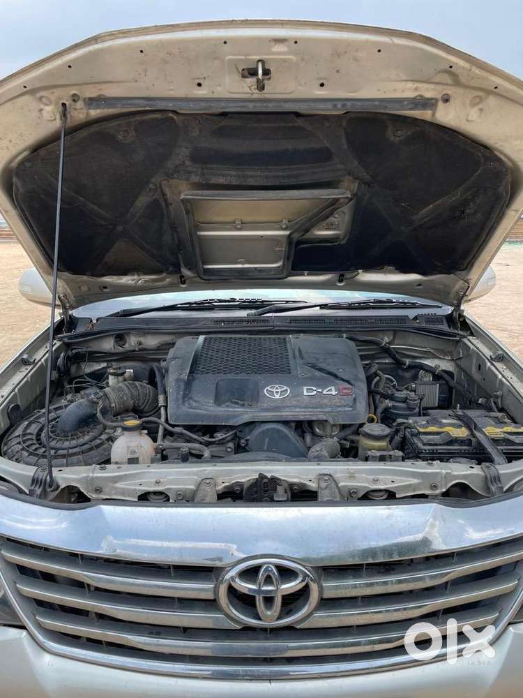 Toyota Fortuner 2014 Diesel 99000 Km Driven