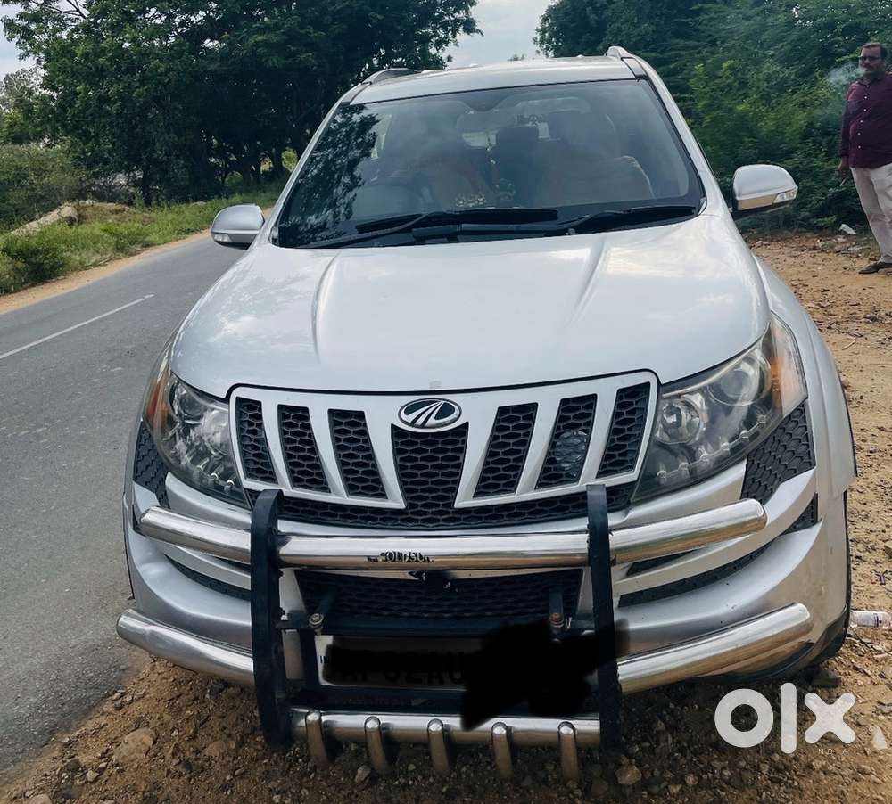 Mahindra Xuv500 2014 Diesel Manual 215000 Km Driven Ap Vehicle Fancyno