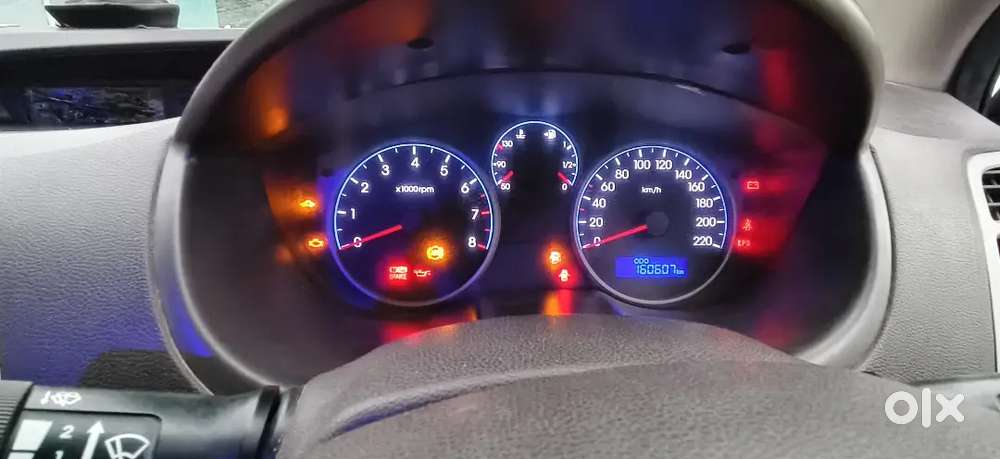 Hyundai I20  2011 Petrol And Cng Top Model