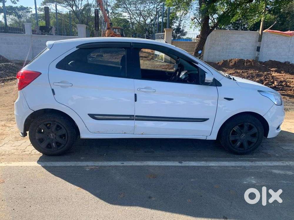 Ford Figo 1.2p Trend Mt, 2015, Petrol