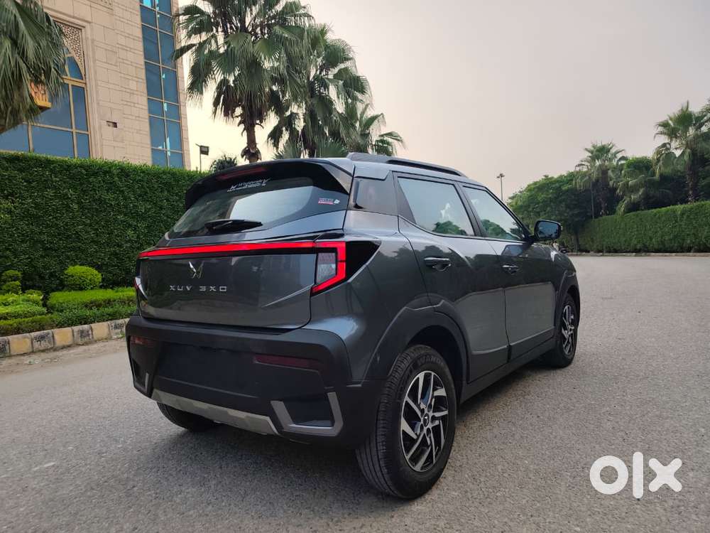 Mahindra Xuv 3xo Ax5 Pm At, 2026, Petrol