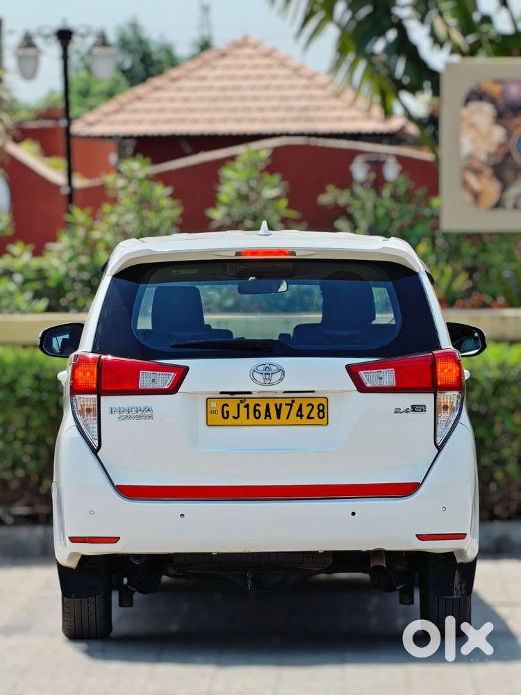 Toyota Innova Crysta 2.4 G Mt 8s, 2022, Diesel