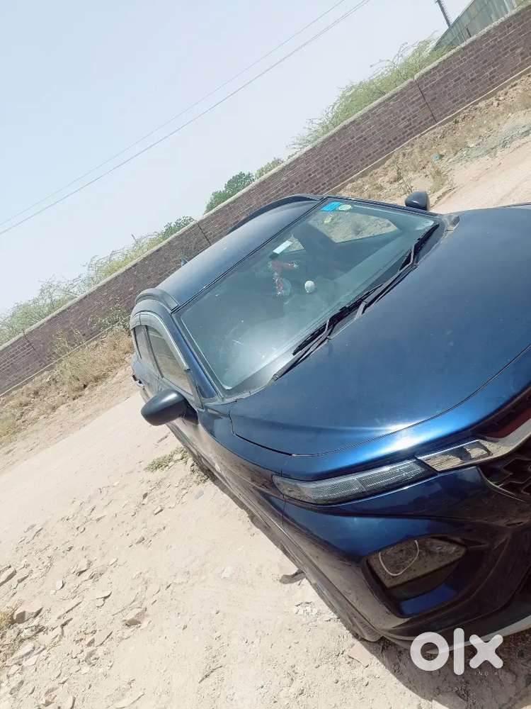 Maruti Suzuki Fronx 2023 Petrol 27000 Km Driven