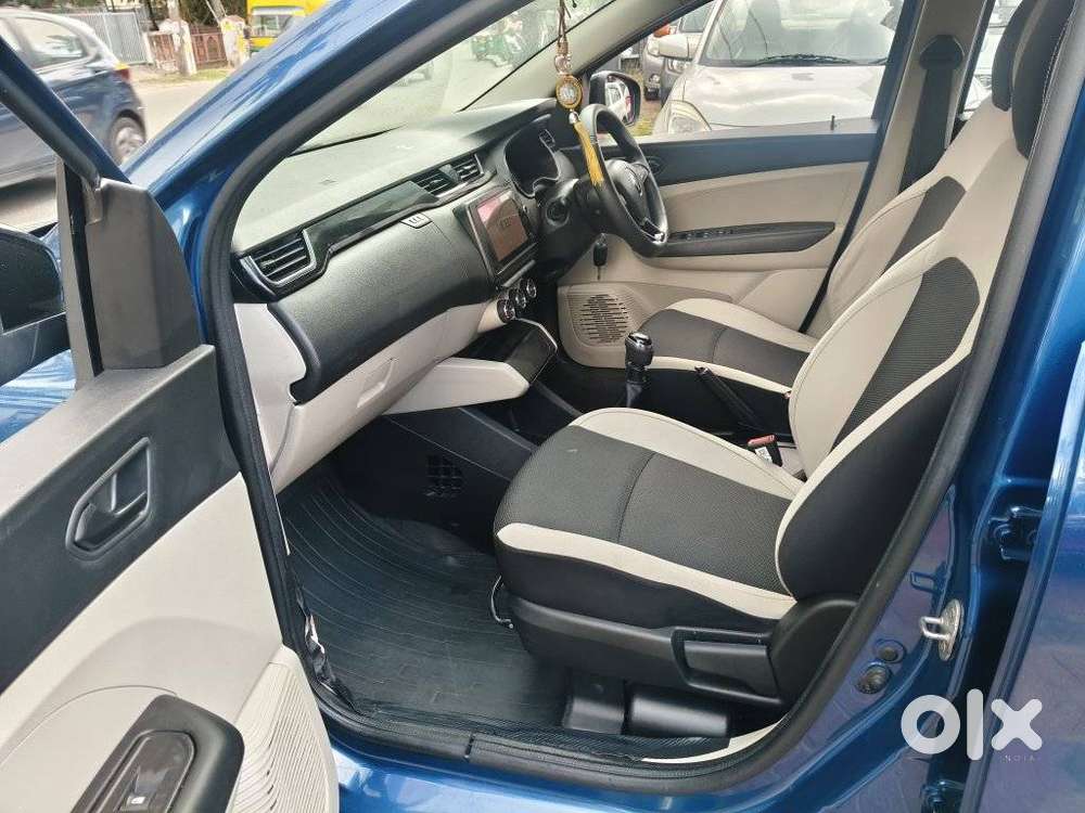 Renault Triber Rxt, 2022, Petrol