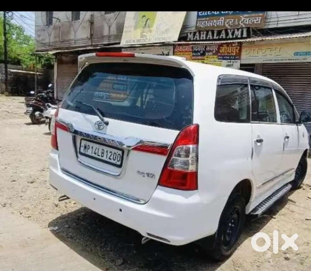 Toyota Innova 2014 Diesel 235000 Km Driven