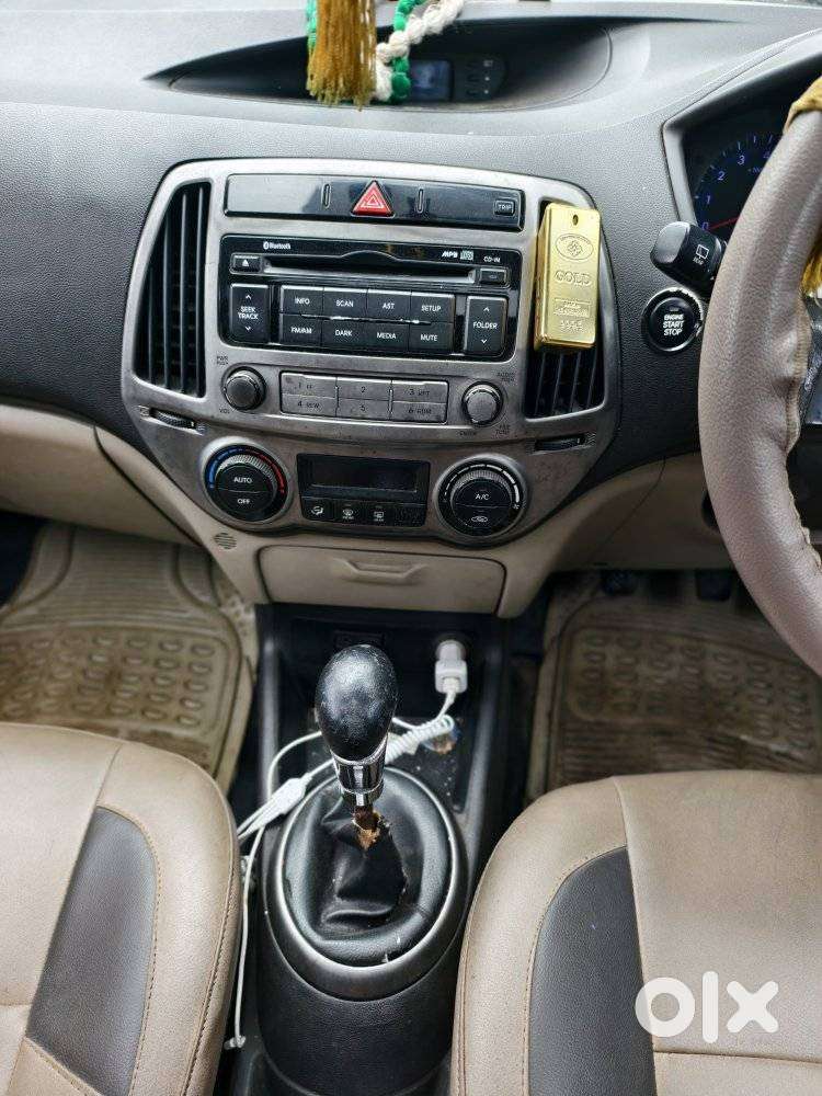 Hyundai I20 Asta 1.2 O With Sunroof, 2013, Petrol