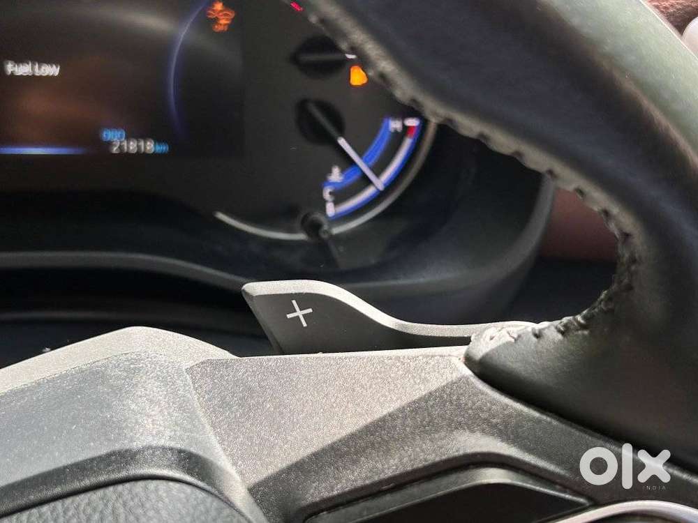 Toyota Innova Hycross 2.0 Zx (o) Hybrid 7 Str, 2024, Petrol