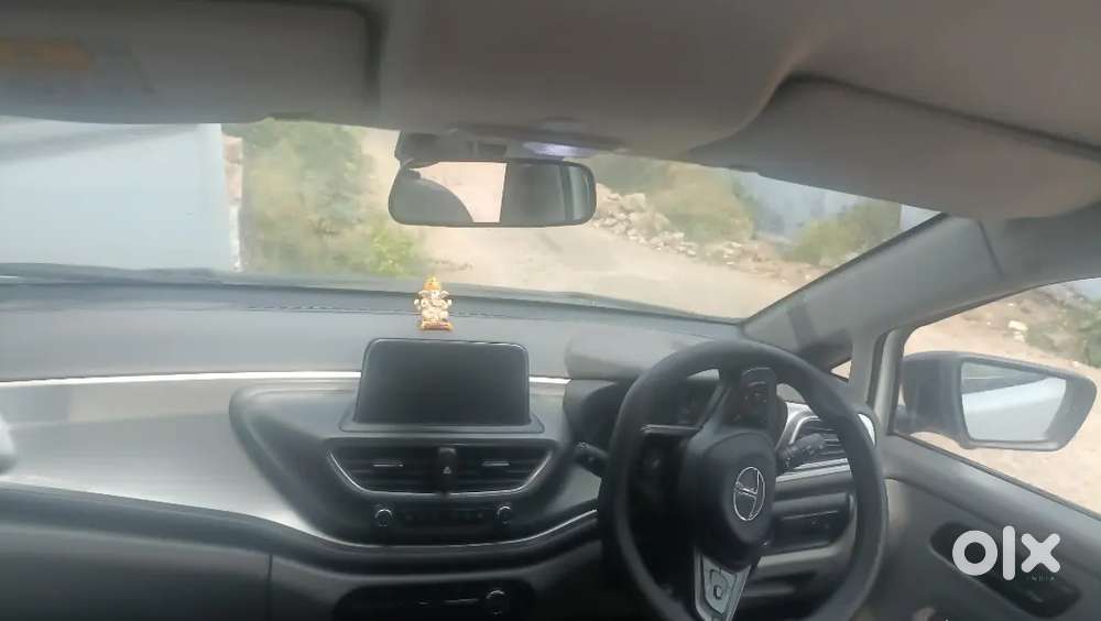 White Colour Car With Full Company Service Record