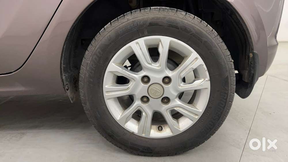 Tata Tiago Xza, 2018, Petrol