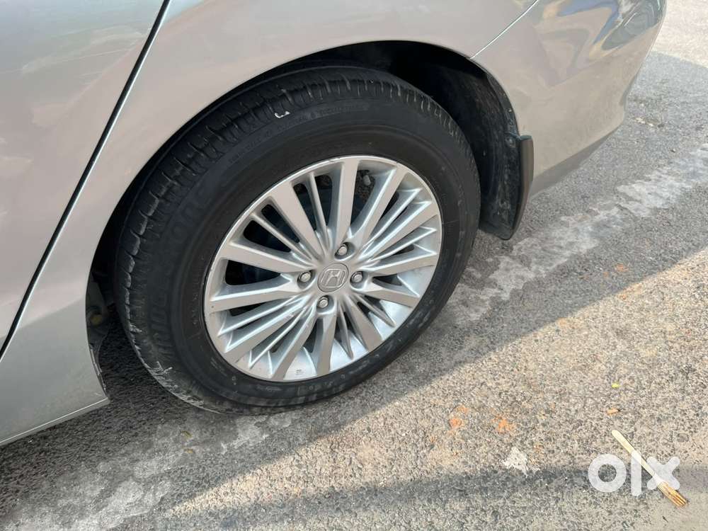 Honda City 1.5 V 5th Gen I-vtec Mt, 2022, Petrol
