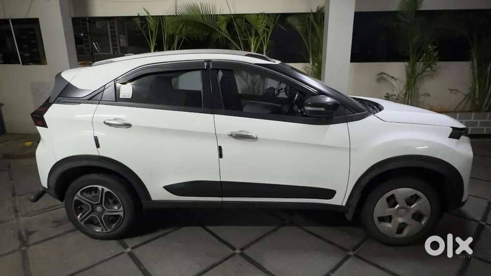 Tata Nexon Petrol & Cng Manual 2025