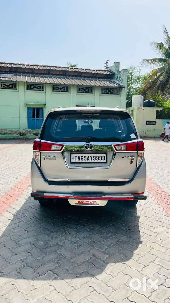 Toyota Innova Crysta 2.4 V 8 Str, 2017, Diesel