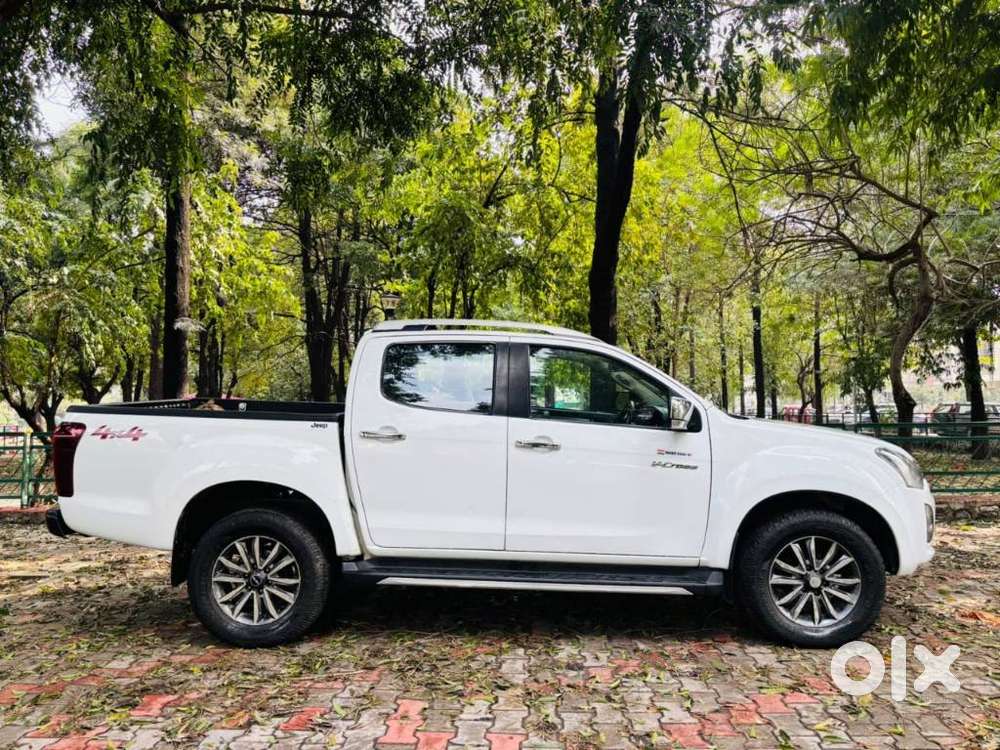 Isuzu V-cross Z 4x4 Mt, 2020, Diesel