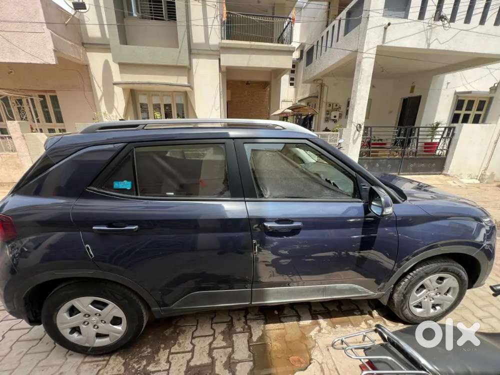Urgent Selling. 
Hyundai Venue 2023 Cng & Hybrids 40000 Km Driven