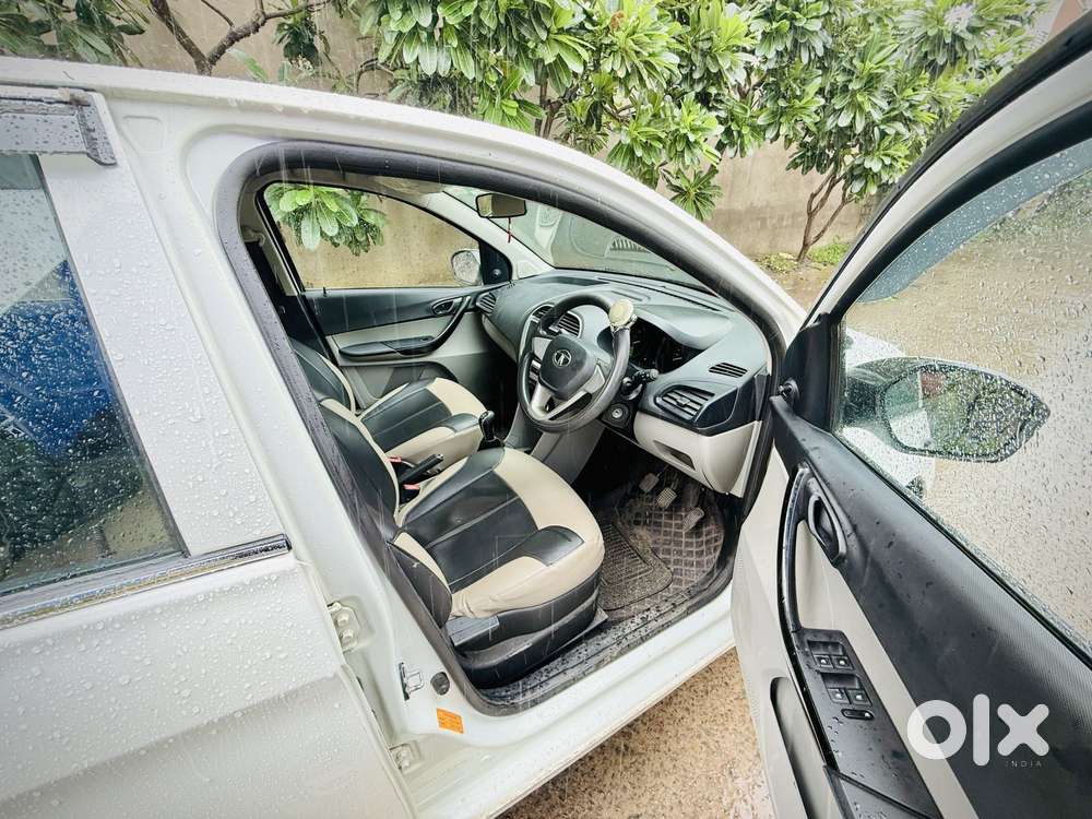 Tata Tiago, 2017, Petrol