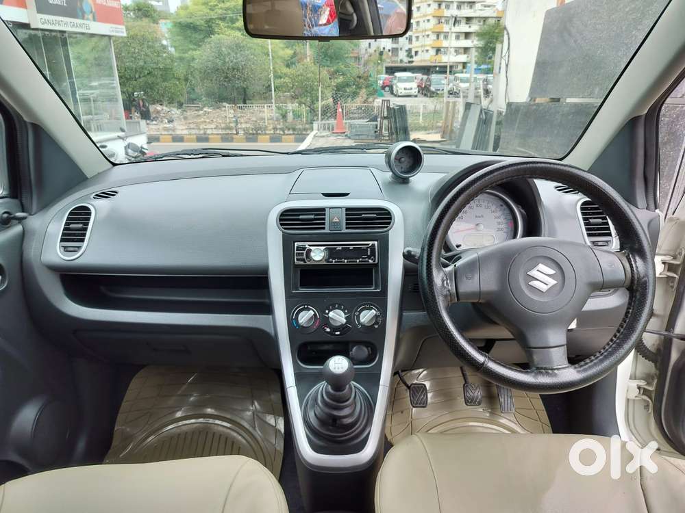 Maruti Suzuki Ritz Vxi, 2013, Petrol