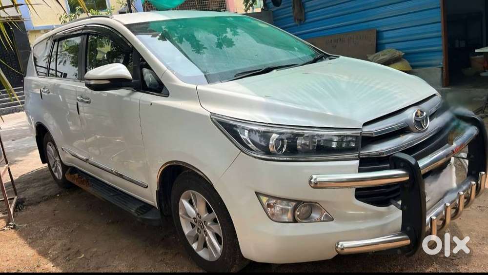 Toyota Innova Crysta 2.4 V 8 Str, 2017, Diesel