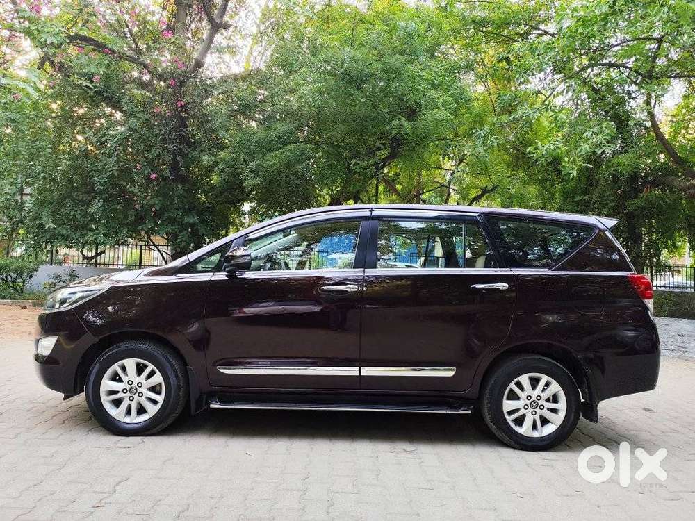 Toyota Innova Crysta 2.4 G Mt 7 Str, 2019, Diesel