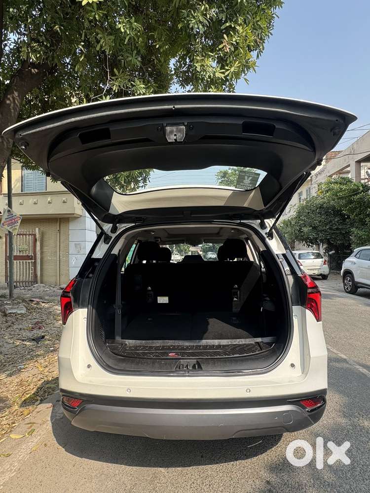 Mahindra Xuv 7xo Ax5 Diesel At, 2022, Diesel