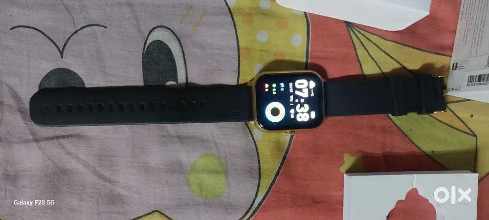 Noise colour fit icon 3 smart watch