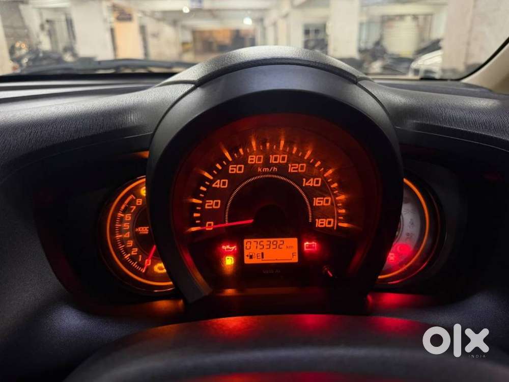 Honda Brio V Automatic, 2014, Petrol