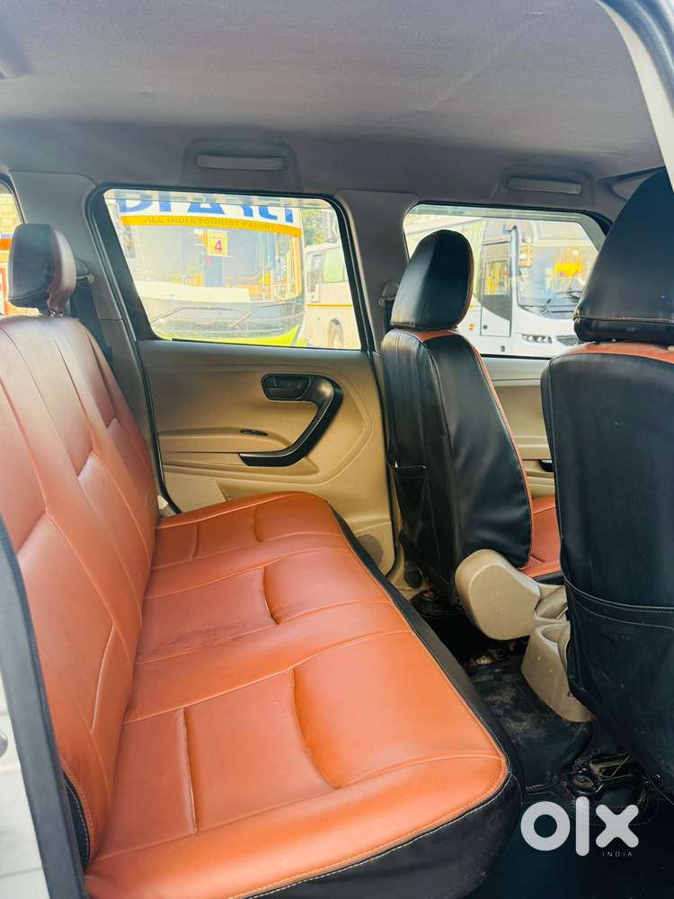 Mahindra Tuv 300 T6 Plus, 2016, Diesel