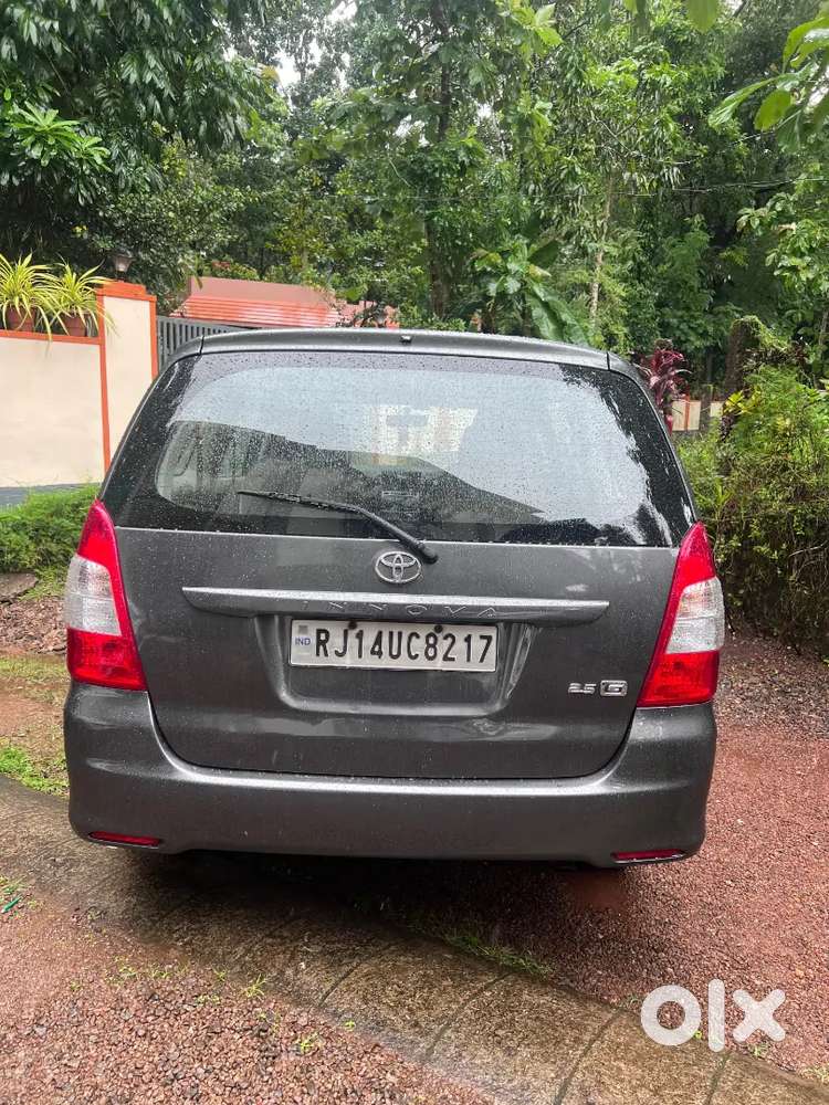 Toyota Innova Diesel 2012