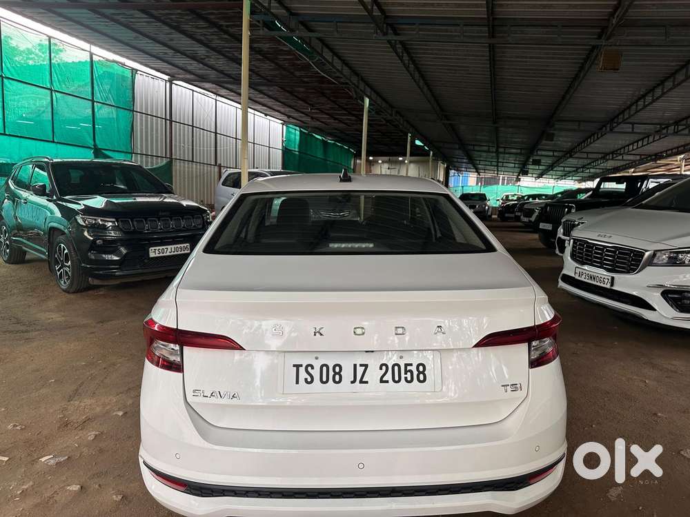 Skoda Slavia Ambition 1.5l Tsi Dsg, 2023, Petrol