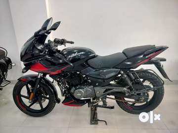 Pulsar 220 online colours 2020 model