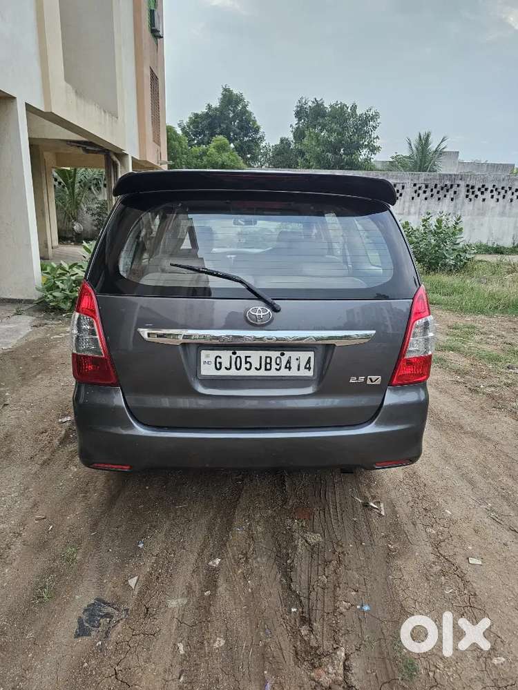 Toyota Innova 2012 Diesel Well Maintained