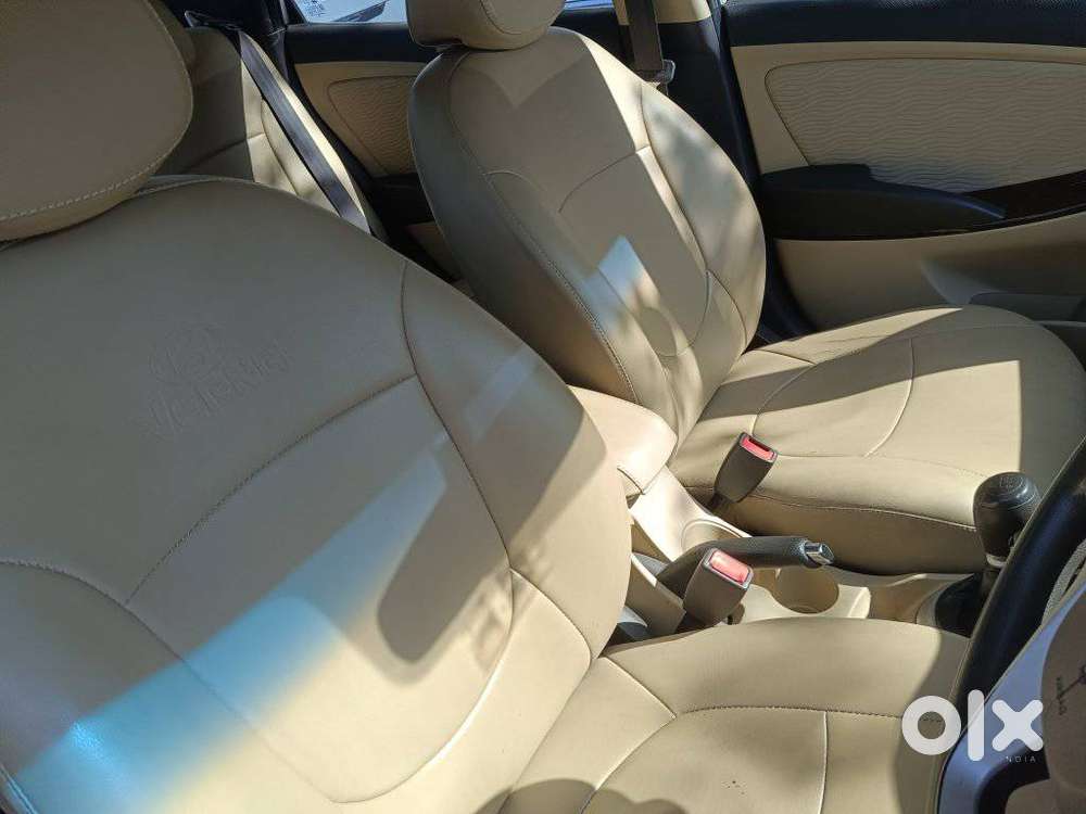 Hyundai Fluidic Verna 1.6 Vtvt Sx, 2011, Petrol