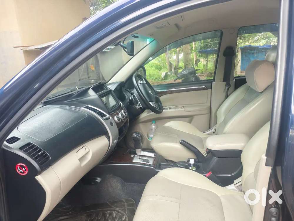 Mitsubishi Pajero Sport 2015