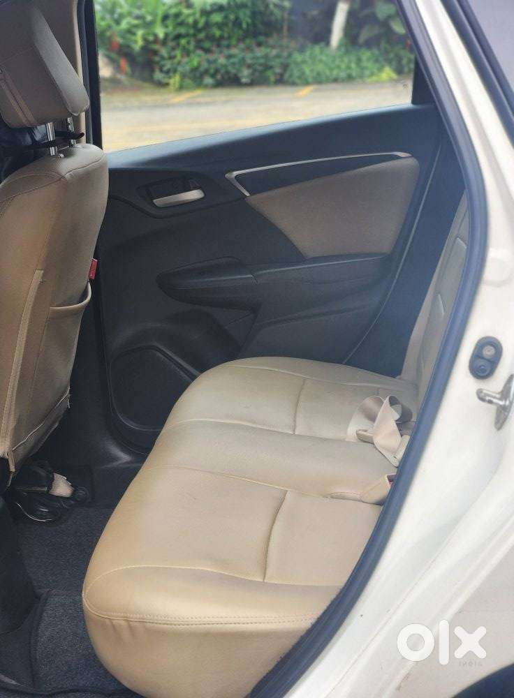 Honda Jazz V Automatic, 2016, Petrol