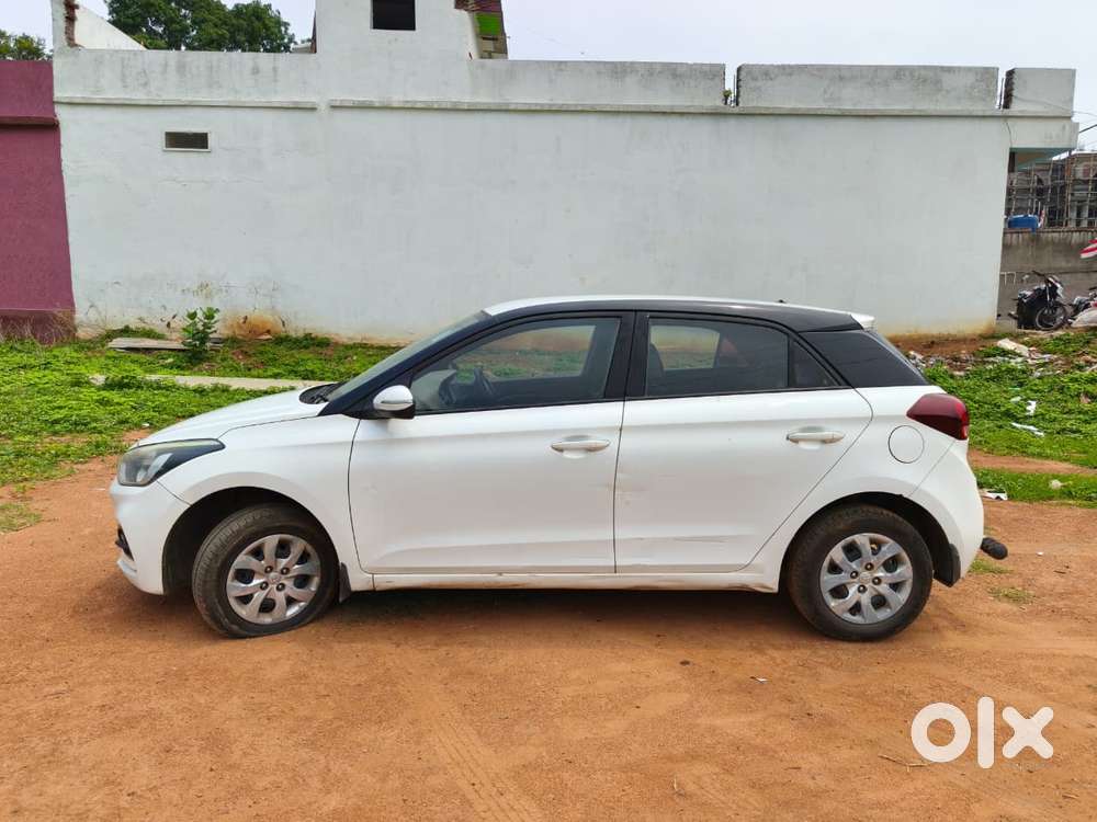 Hyundai I20 Sportz 1.2 Bs-iv, 2018, Petrol