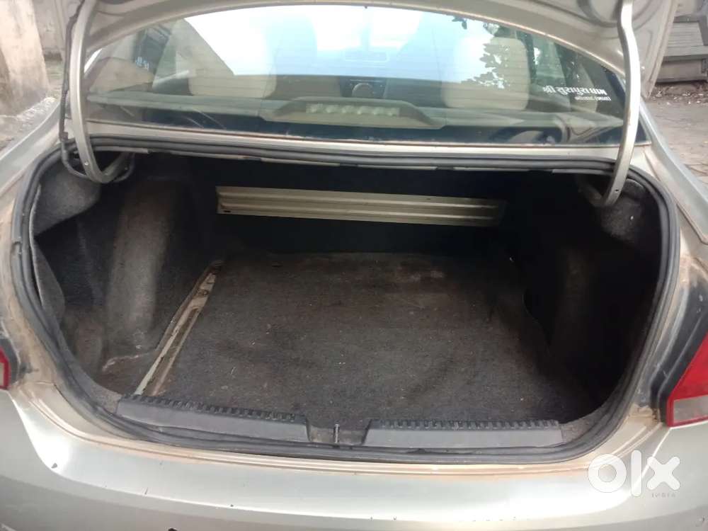 Volkswagen Vento Diesel Highline 2013